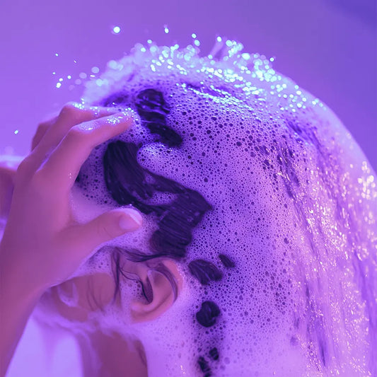 Plaukų priežiūra pagal vandens kokybę: produktai ir patarimai