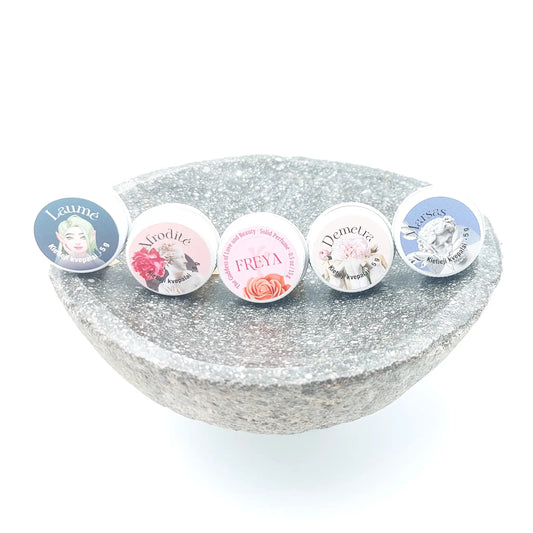 Dienai ir nakčiai - 5 mini kietų kvepalų dovanų rinkinys | 5 x 5 g