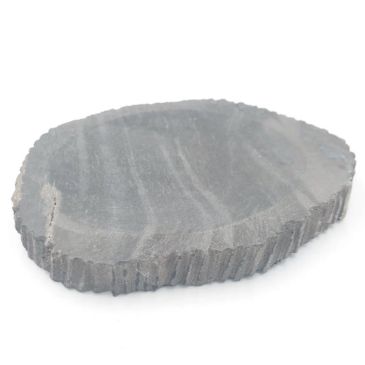 Suakmenėjusio medžio padėkliukas / muilinė, juoda