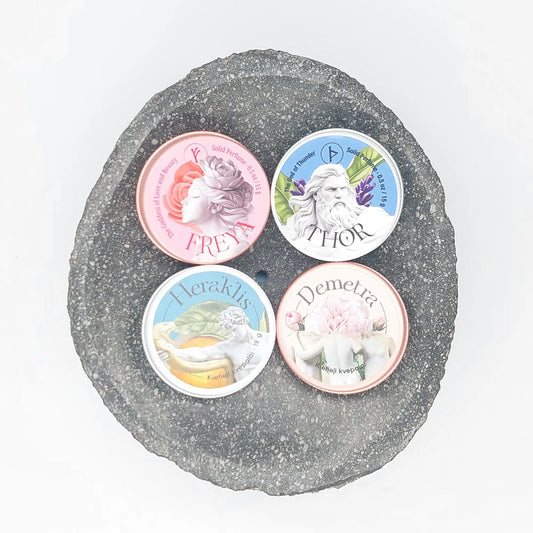 Mitų kvartetas - 4 kietų kvepalų dovanų rinkinys | 4 x 15 g